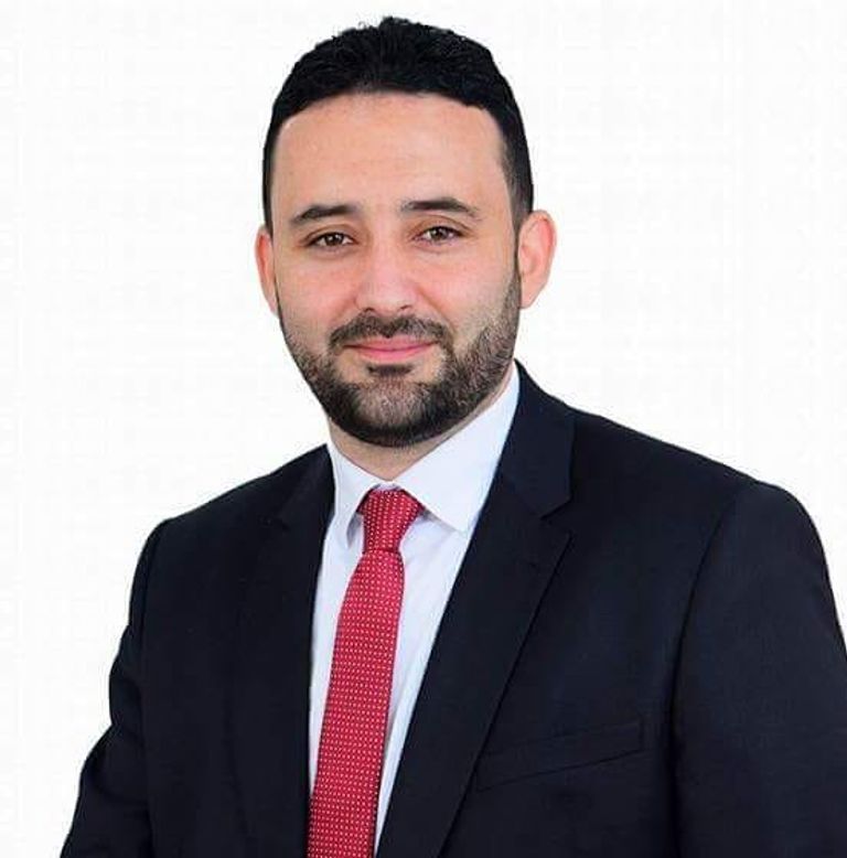 الوزير نسيم ضيافات جانب من اجتماع مجلس الوزراء الجزائري