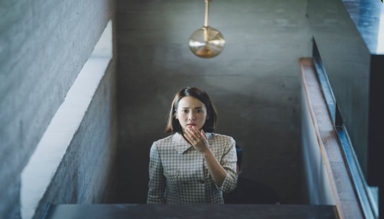 الممثلة لوبيتا نيونجو والمخرجة جريتا جرويج