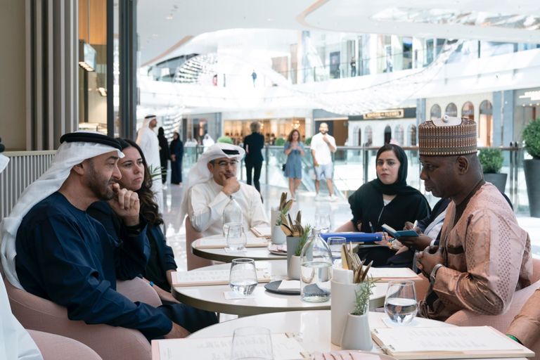 جانب من لقاء الشيخ محمد بن زايد آل نهيان والبروفيسور تيجاني محمد باندي