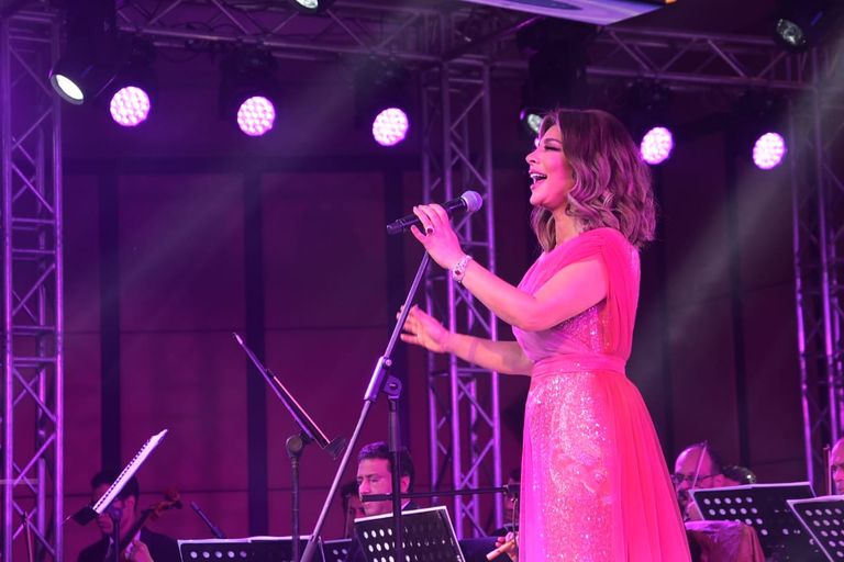 المطربة السورية أصالة