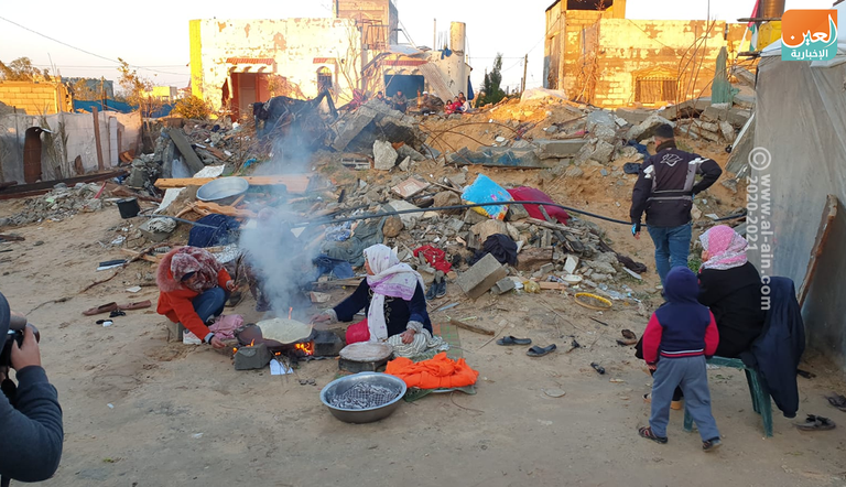 أمطار الشتاء تفاقم معاناة أصحاب المنازل المدمرة بغزة