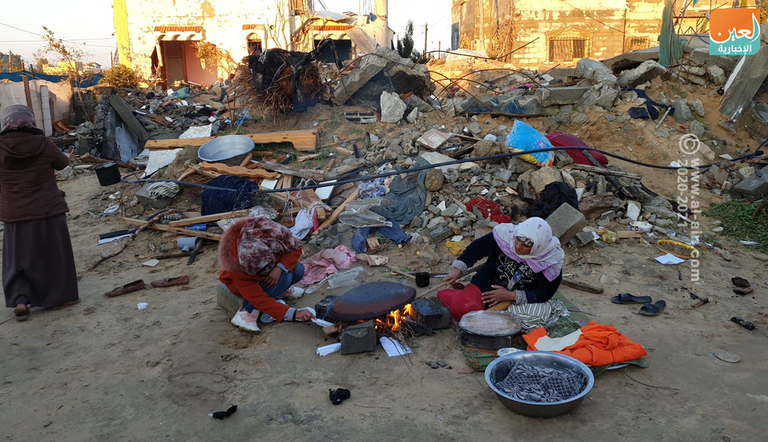 أمطار الشتاء تفاقم معاناة أصحاب المنازل المدمرة بغزة