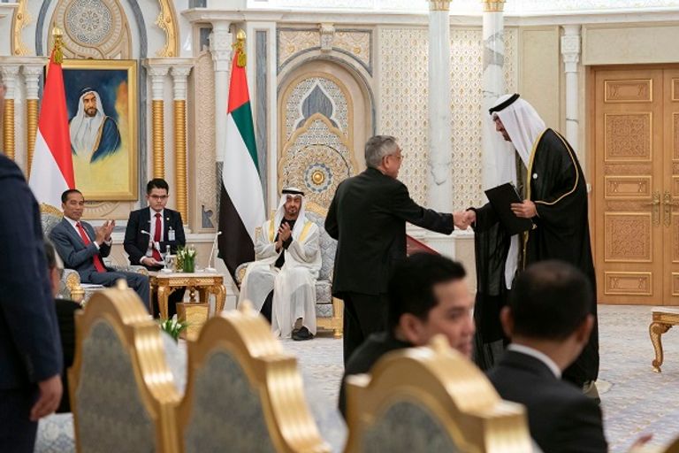 الشيخ محمد بن زايد آل نهيان ورئيس إندونيسيا 