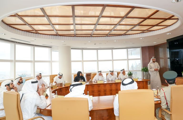 الشيخ محمد بن راشد آل مكتوم خلال ترؤسه مجلس دبي