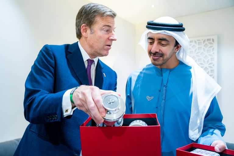 الشيخ عبدالله بن زايد آل نهيان يستقبل عمدة الحي المالي في لندن