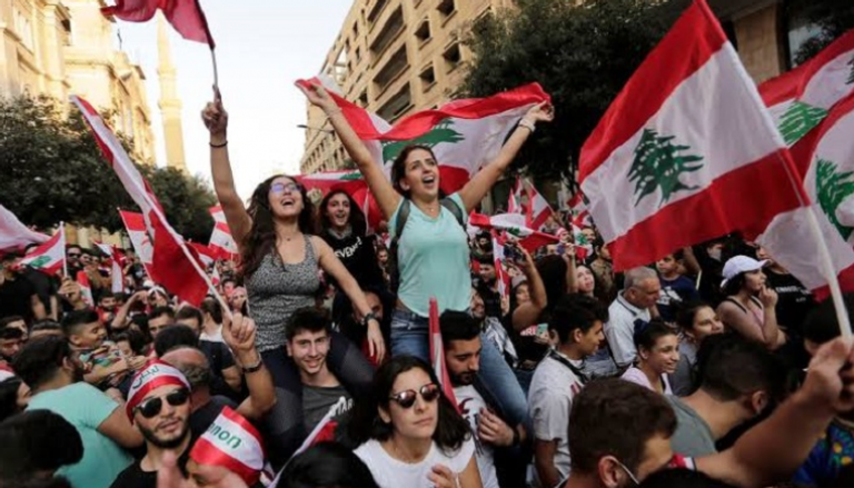 اللبنانيون في الشوارع مجدداً مع تعثر تشكيل حكومة وتدهور الاقتصاد