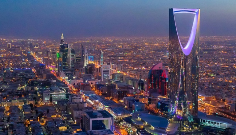 استطلاع: مديرو صناديق الشرق الأوسط يرفعون الاستثمارات في السعودية