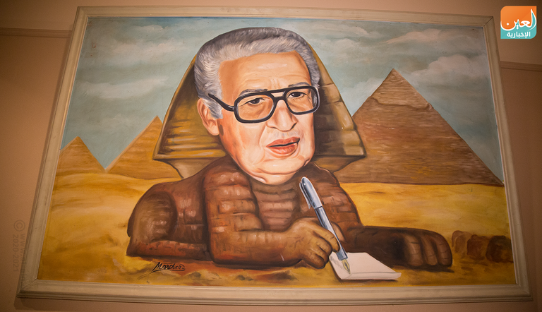 مكتب الكاتب والأديب الراحل إحسان عبد القدوس- تصوير أشرف قطب