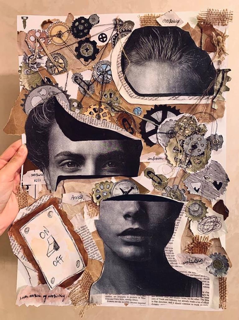 يُمنى هشام ترسم إحدى لوحاتها