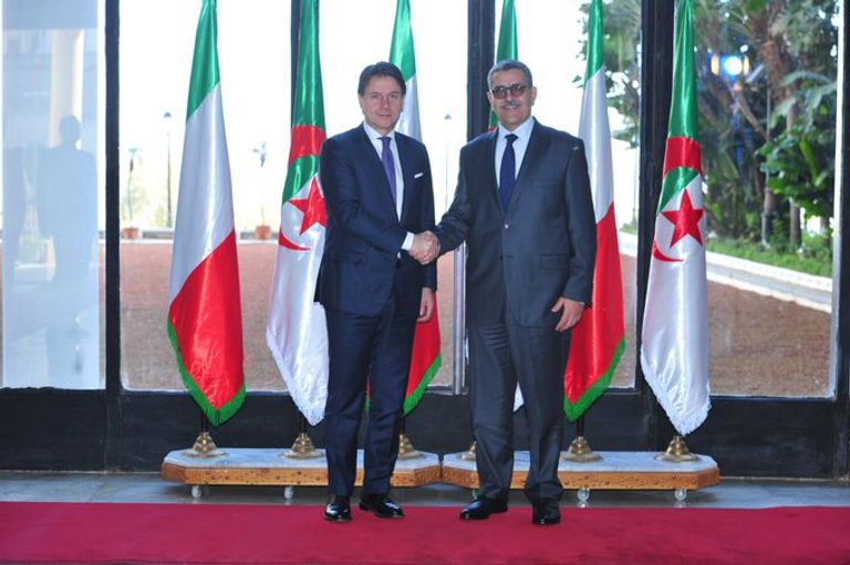 رئيس الوزراء الجزائري ونظيره الإيطالي استقبال الرئيس الجزائري لرئيس الوزراء الإيطالي