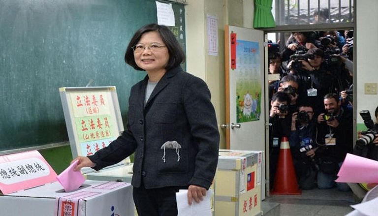 جانب من مشاركة تساي إنج-ون في الانتخابات التي فازت بها سفينة حربية أمريكية - أرشيفية