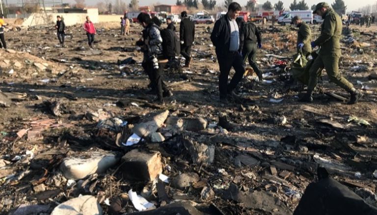 جانب من حطام الطائرة 