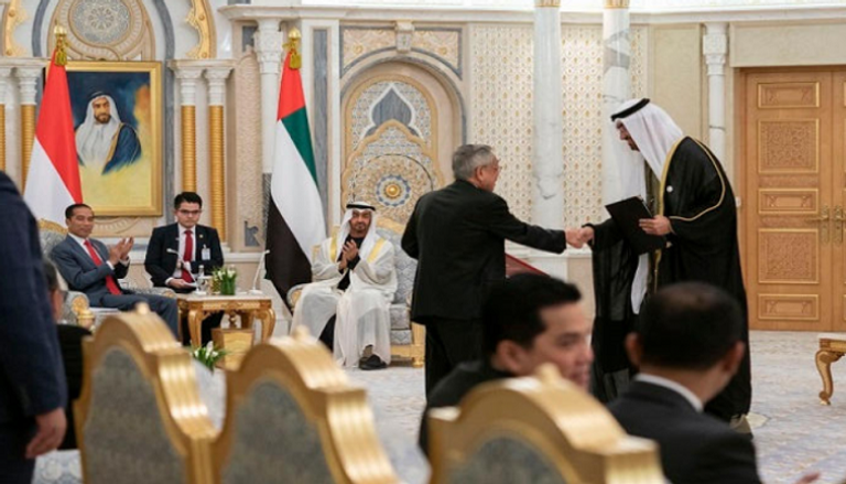 تعزيز التعاون في عدد من المجالات بين أبوظبي وإندونيسيا