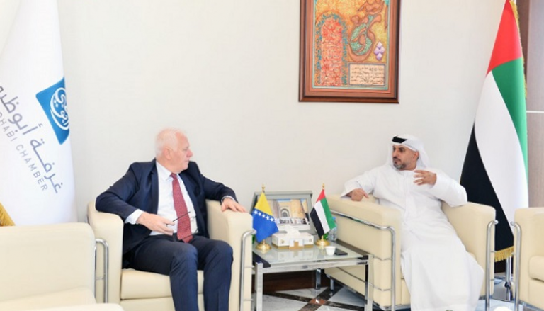 مدير غرفة أبوظبي خلال لقائه سفير البوسنة والهرسك لدى الإمارات