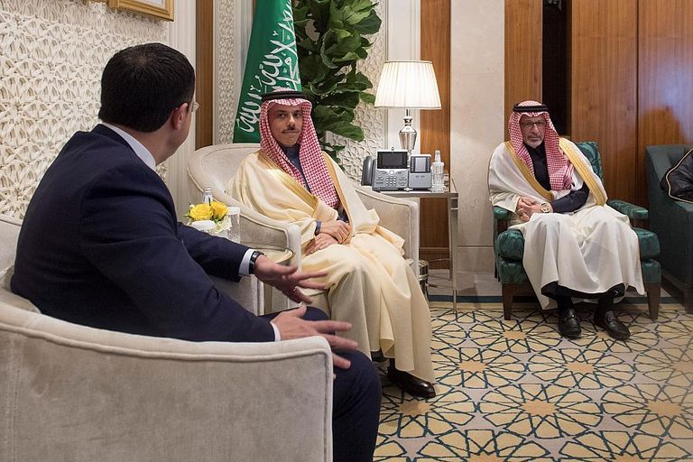 وزير الخارجية السعودي ونظيره القبرصي