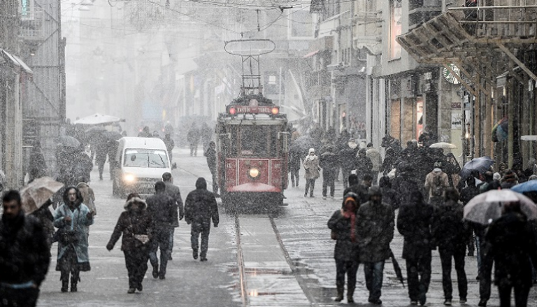 الأتراك يأنون بين سندان البرد ومطرقة غلاء فواتير الغاز