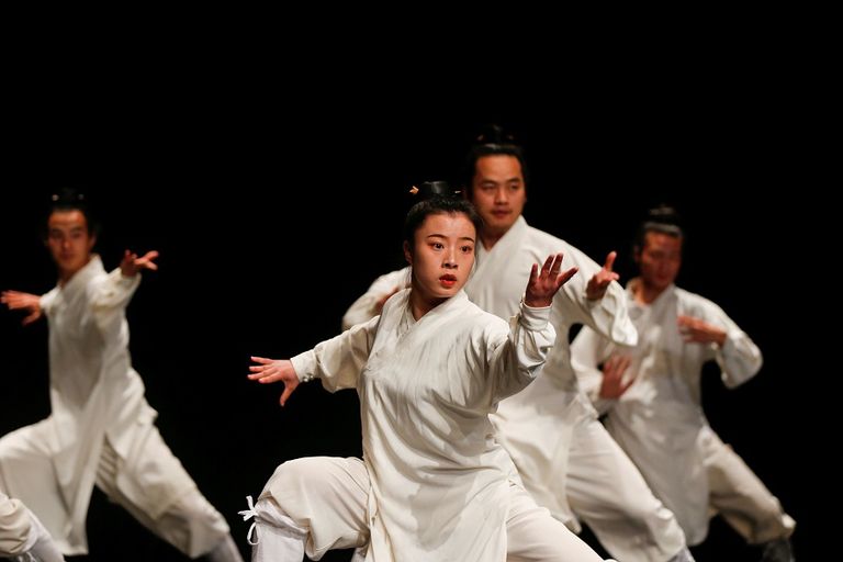 الصينيون يحتفلون بعيد الربيع الصيني منذ أكثر من 4 آلاف سنة