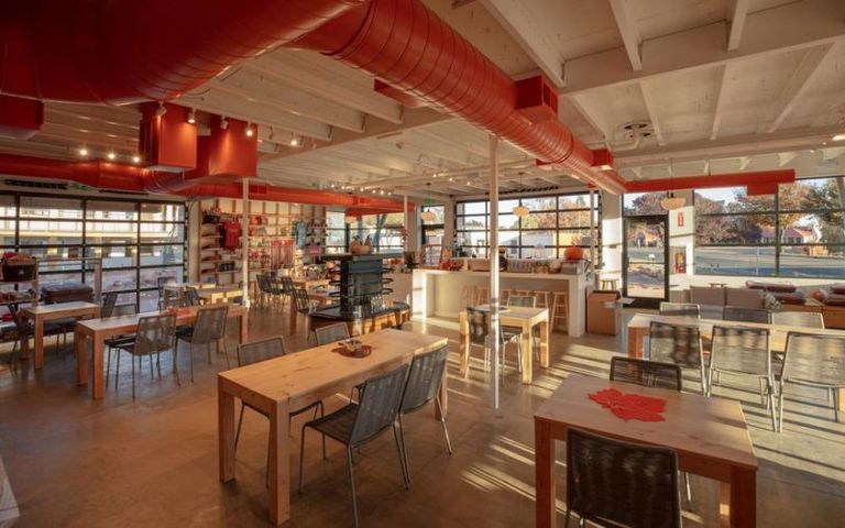 الفندق يستخدم عائداته لوقف قتل الحيوانات في أمريكا