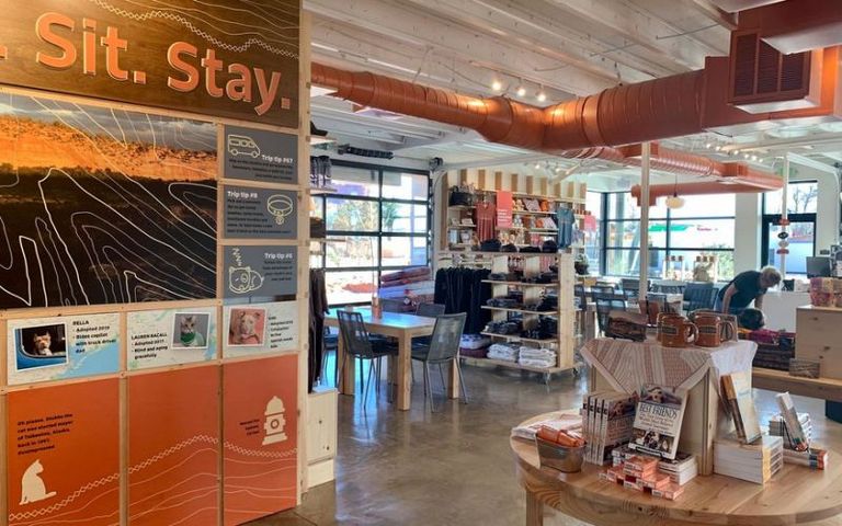 الفندق يستخدم عائداته لوقف قتل الحيوانات في أمريكا