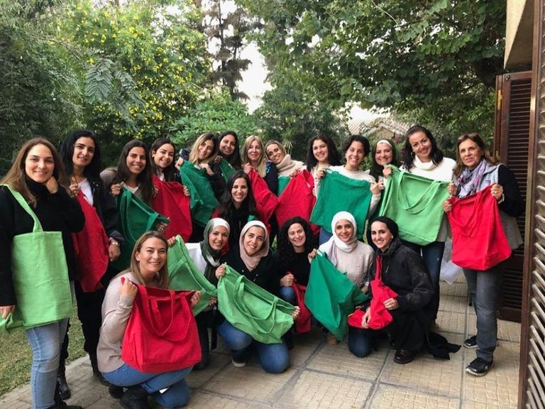 فكرة المشروع تقوم على استخدام الشنط القماش بدلا من البلاستيك
