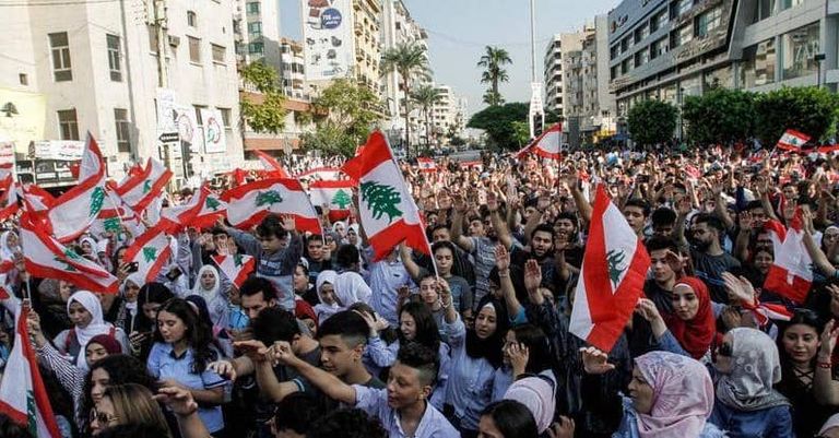 الطقس السيئ يغلق المدارس في إسبانيا