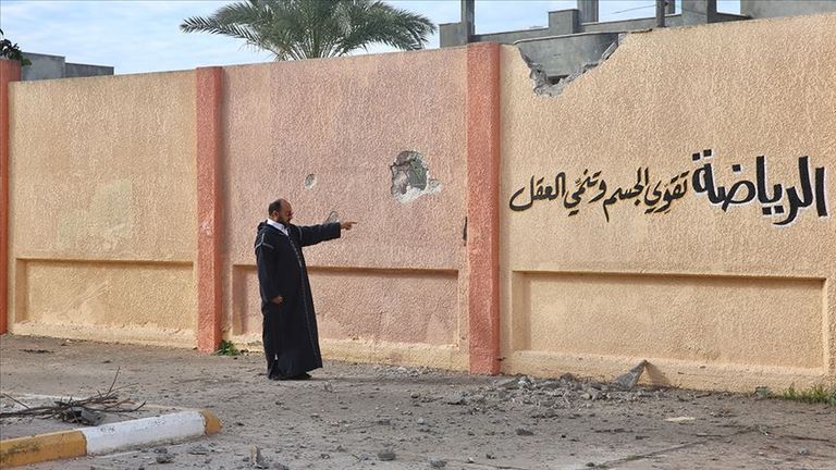 الطقس السيئ يغلق المدارس في إسبانيا