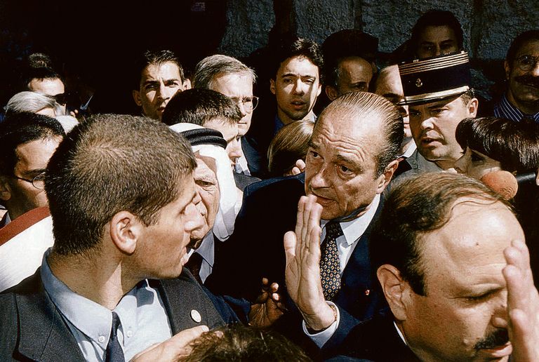 جاك شيراك خلال زيارته للكنيسة عام 1996