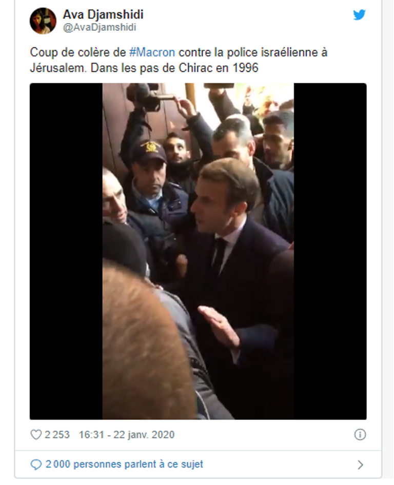 جاك شيراك خلال زيارته للكنيسة عام 1996