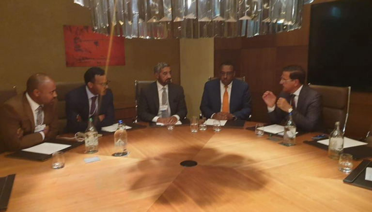 نائب رئيس الوزراء الإثيوبي يلتقي وزير الاقتصاد الإماراتي بدافوس