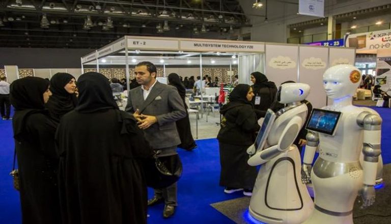 إطلاق روبوت "معلم المستقبل" بمعرض التعليم الدولي 2020