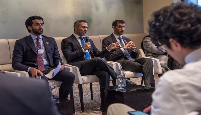 جانب من المشاركة الإماراتية في دافوس