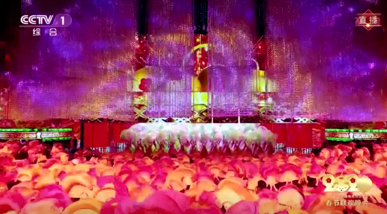 السهرة استخدمت مسرحاً من 3 طوابق للمرة الأولى