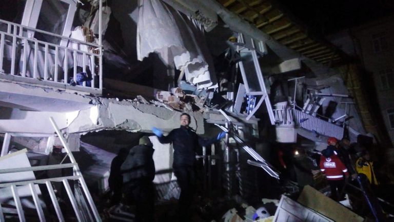 خريطة تبين مركز الزلزال الذي ضرب تركيا