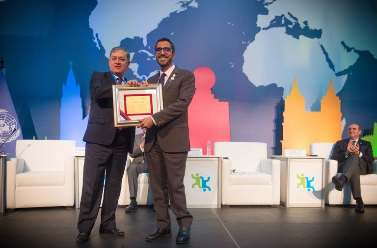 ناصر بن ثاني الهاملي وزير الموارد البشرية والتوطين الإماراتي