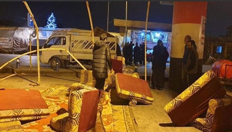 قوات الأمن العراقية خلال محاولة اقتحام الساحة