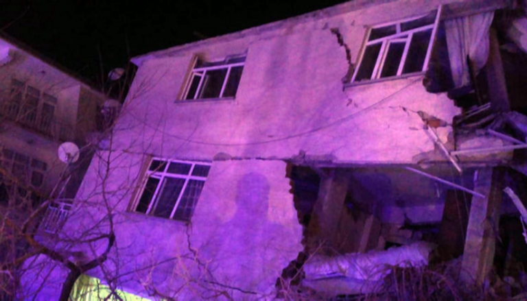 الزلزال دمر 645 مبنى في محافظة ألازيج