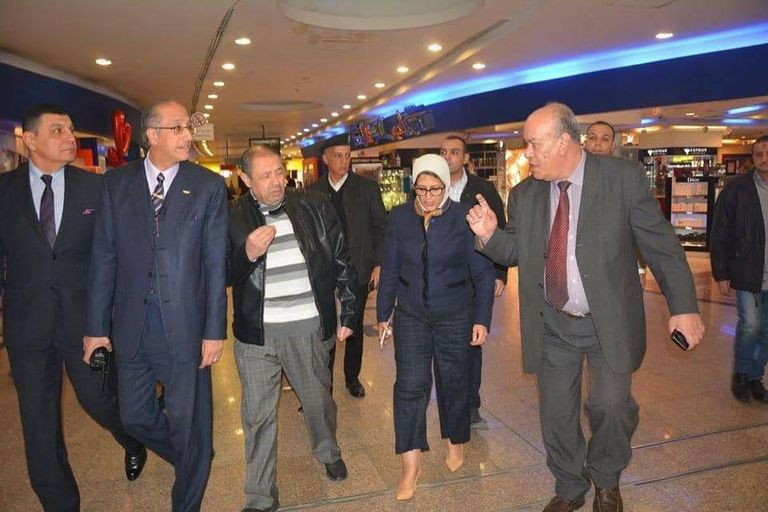وزيرة الصحة المصرية تتفقد الإجراءات الوقائية بمطار القاهرة الدولي