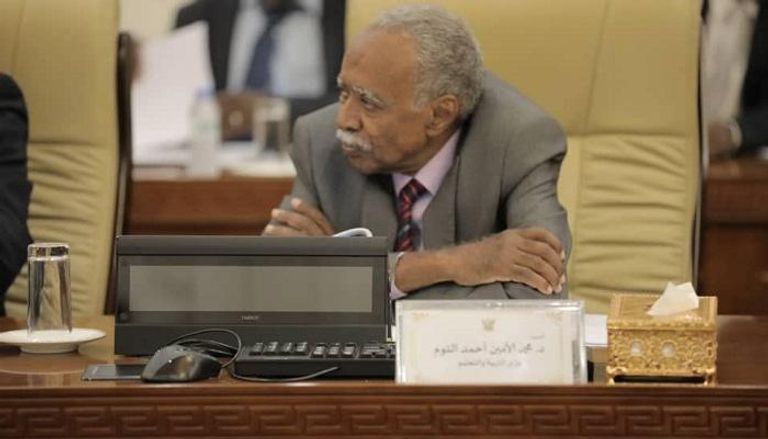 محمد الأمين التوم وزير التربية والتعليم في السودان- أرشيفية