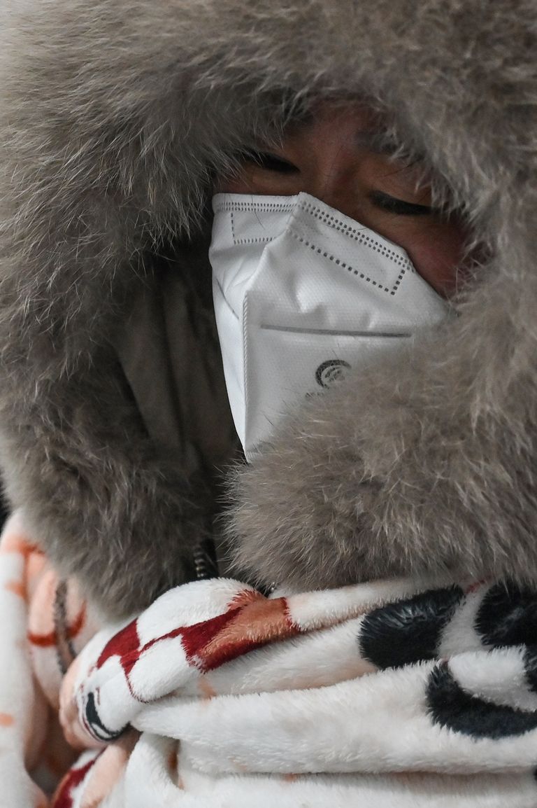 الكمامة وسيلة كثيرين لاتقاء العدوى