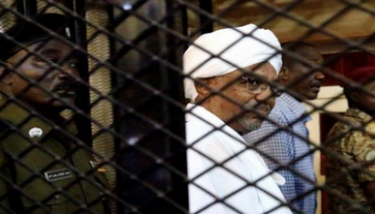 الرئيس السوداني المعزول عمر البشير في محبسه
