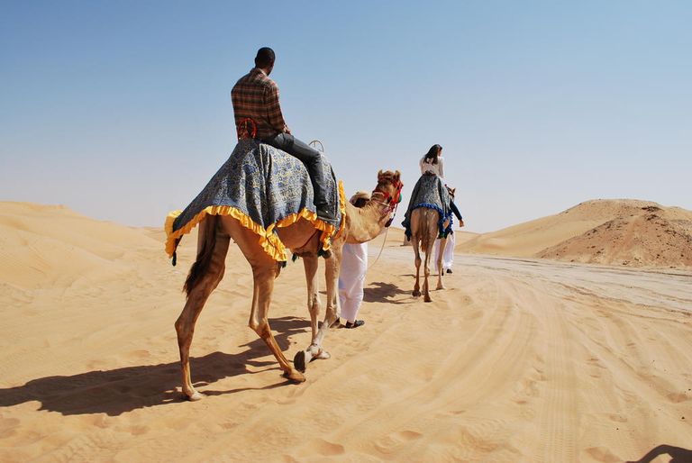 أجمل منتجعات الإمارات الصحراوية