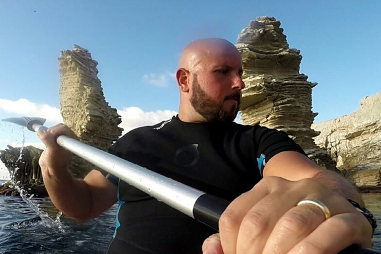 كاياك في إحدى رحلاته