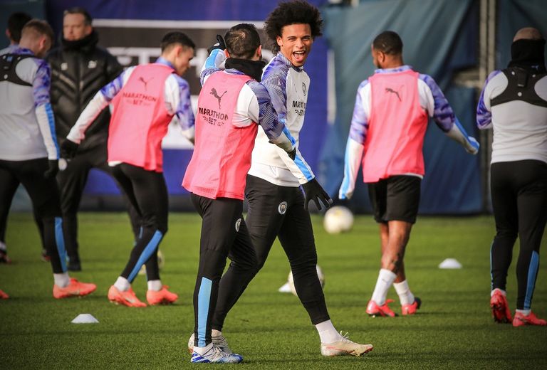 سعادة ليروي ساني بعد عودته للتدريبات ليروي ساني