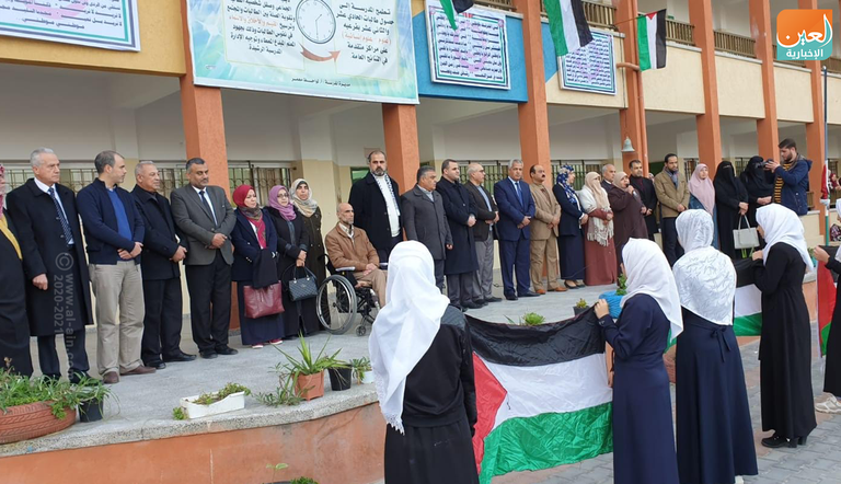 طالبات مدرسة خان يونس للبنات خلال الطابور الصباحي