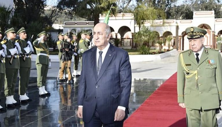 الرئيس الجزائري بمقر وزارة الدفاع
