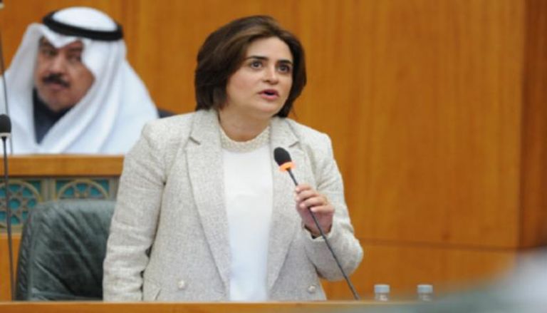 وزيرة الشؤون الاجتماعية المستقيلة الدكتورة غدير أسيري