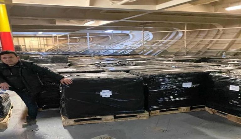 السفينة التركية خلال تواجدها بميناء طرابلس