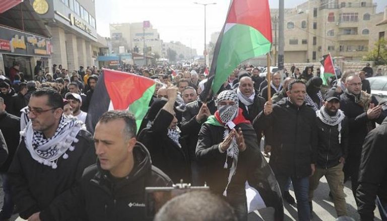 الفلسطينيون يرفضون خطة ترامب