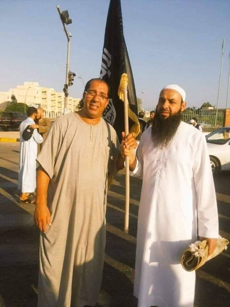 أحد عناصر تنظيم داعش الإرهابي في ليبيا - أرشيفية