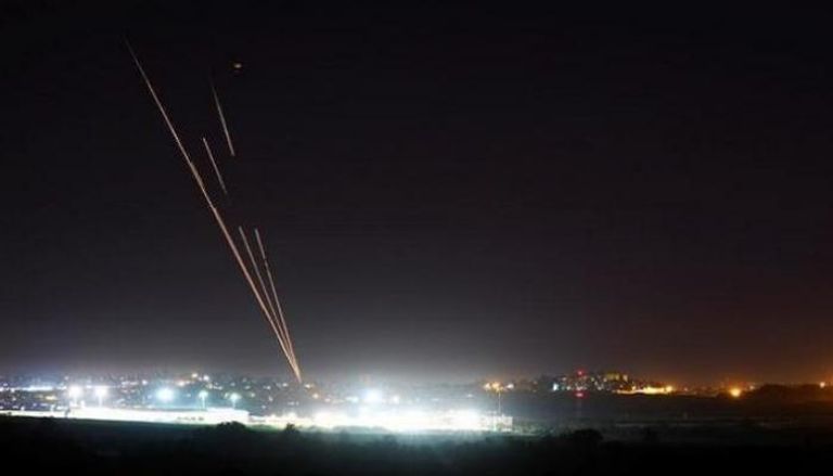 إطلاق صاروخ من قطاع غزة باتجاه إسرائيل - أرشيفية